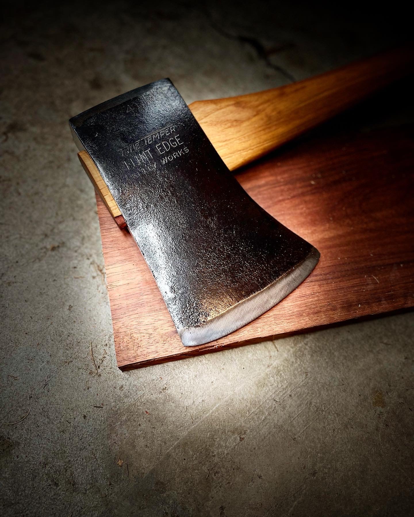 Kelly Flint Edge - Dayton - Straight Hickory Handle/ Bloodwood Swell