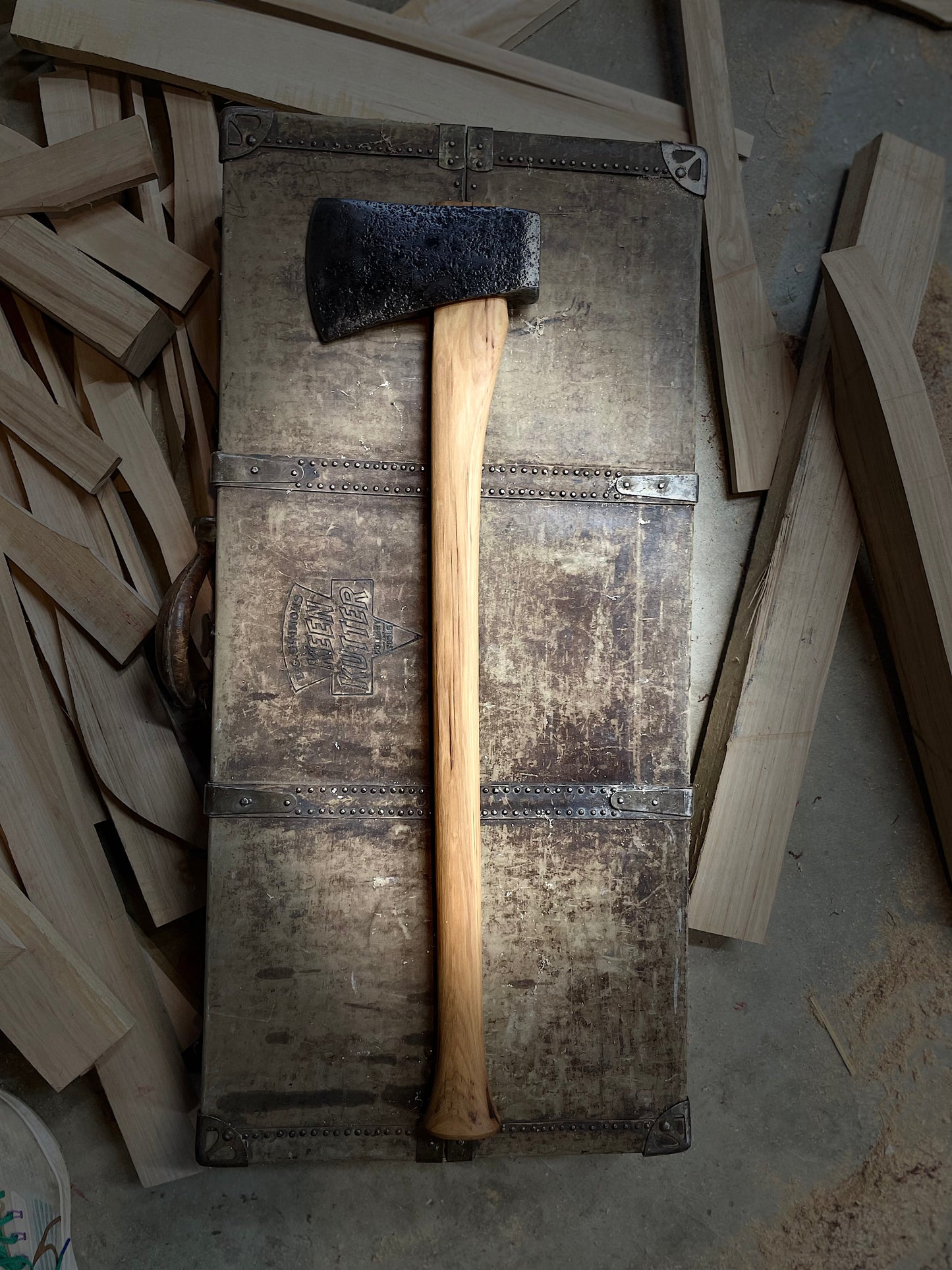 Kelly True Temper Rafter - Pitted - Hickory Handle